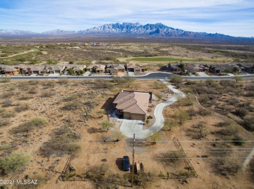 5750 Atascosa Peak Dr, Green Valley AZ 85622-8127 exterior