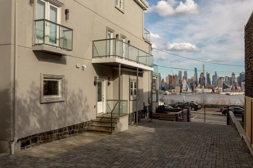 997 Blvd, Union City NJ 07086-7157 exterior