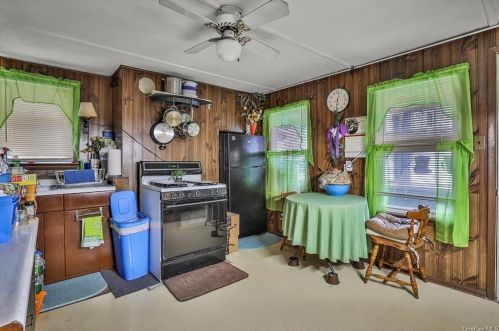 49 Delafield St, Poughkeepsie NY 12601-1708 exterior