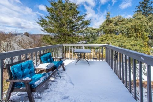 438 Shore Trl, Sparta NJ  07871-1427 exterior