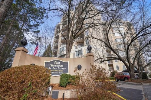 1 Biscayne Dr, Atlanta GA  30309-1090 exterior