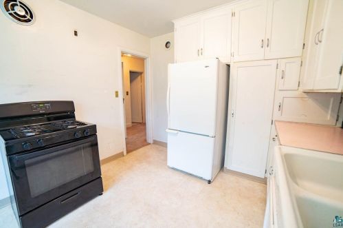 4001 Mcculloch St, Duluth, MN 55804-1930