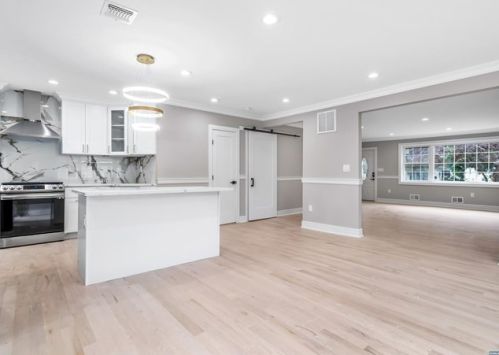 356 New Milford Ave, Dumont NJ 07628-2147 exterior