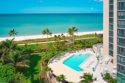 4651 Gulf Shore Blvd, Naples FL 34103-3467 exterior