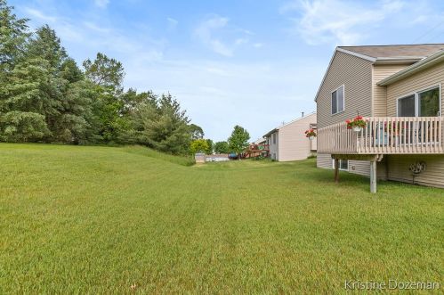 1636 Northbend Dr, Grand Rapids MI 49505-3906 exterior