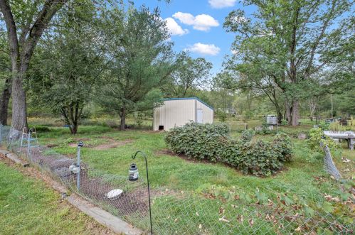 663 Maple Is Rd, Meskegon MI 49442-9479 exterior