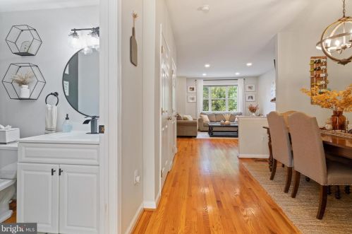 15 Linda Ln, Chester PA 19014-1870 exterior