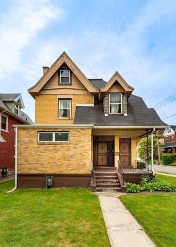 5420 Avondale Pl, Pittsburgh PA 15206-1402 exterior