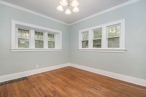 1636 Kalamazoo Ave, Grand Rapids MI 49508-5536 exterior