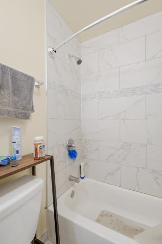 1702 Wolcott Ave, Chicago IL 60636-2126 exterior