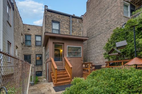 5533 Dorchester Ave, Chicago IL 60637-1720 exterior