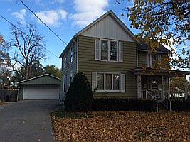 112 Hollis St, Kewanee, IL 61443-3426