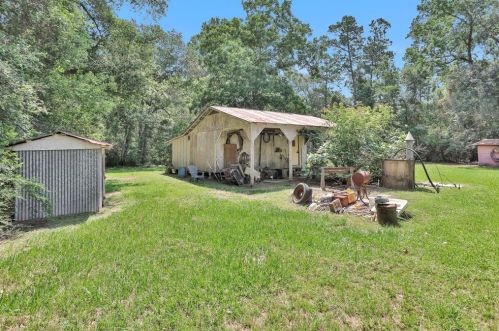 1431 Fm 3083 Rd, Conroe TX 77303-1828 exterior