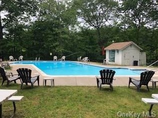 3 Hook Rd, Poughkeepsie NY 12601-1110 exterior