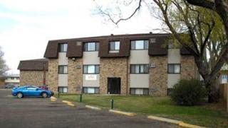 406 Arbor Ave, Bismarck ND  58504-5453 exterior