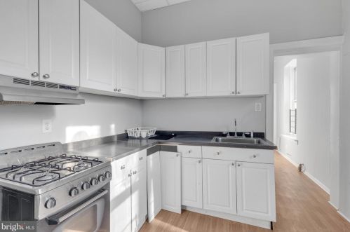 1422 Diamond St, Philadelphia PA 19122-1721 exterior