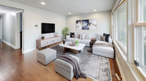 9337 Oglesby Ave, Chicago IL  60617-3931 exterior