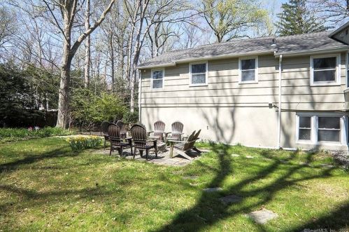 27 Geneva Rd, Norwalk CT 06850-2723 exterior