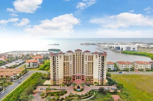 5823 Bowen Daniel Dr, Tampa FL 33616-1481 exterior