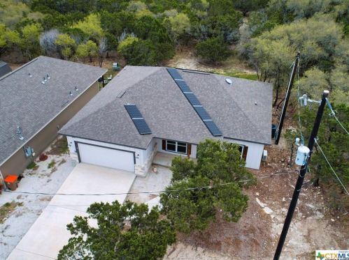 141 Lakeview, Spring Branch TX 78070-5398 exterior