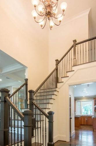 4169 Carmain Dr, Atlanta GA  30342-3501 exterior