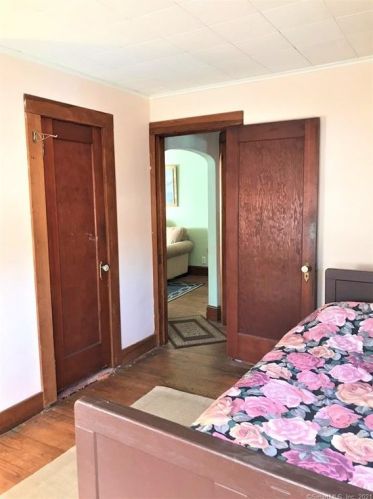 56 Derby Ave, Seymour CT 06483-3106 exterior