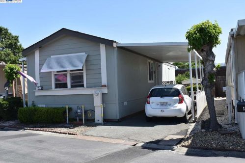 62 Galloway Dr, Concord, CA 94518-2004