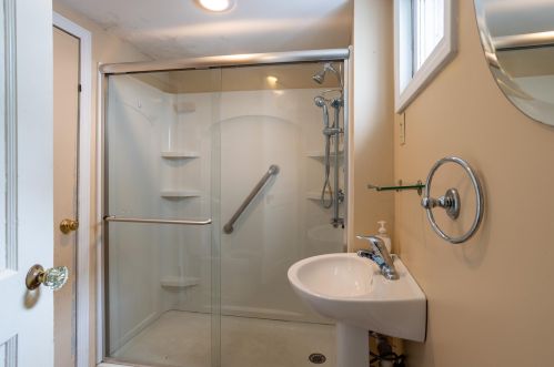 97 Concord St, Seabrook NH 03874-4705 exterior