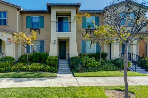 353 American River Ct, Oxnard, CA 93036-5300