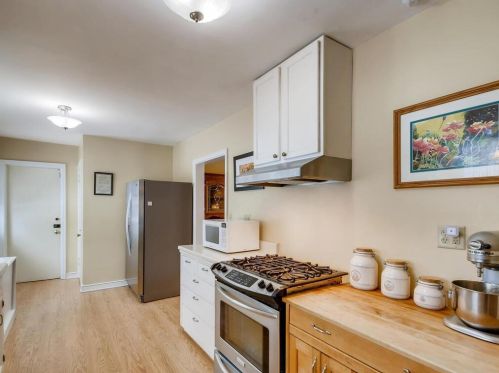 1661 Beechwood Ave, Saint Paul MN 55116-2411 exterior