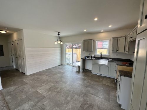 180 Houston Ave, Meskegon MI 49441-1950 exterior