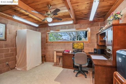 2884 Ln Dr, Concord CA 94518-2106 exterior