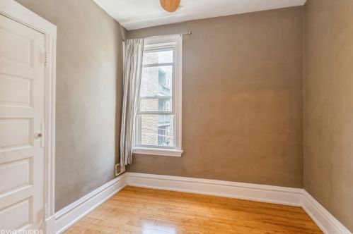 1642 Berwyn Ave, Chicago IL 60640-2007 exterior