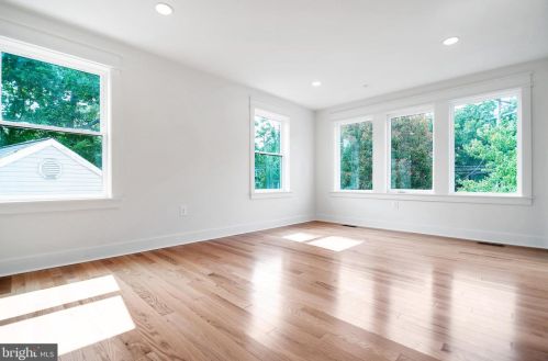 102 Ritchie Ave, Silver Spring MD  20910-5112 exterior