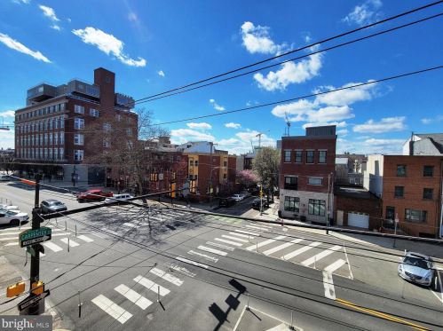 931 11 St, Philadelphia PA 19147-1901 exterior