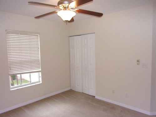 2082 Eatonville Dr, Fort Pierce FL 34952-8003 exterior