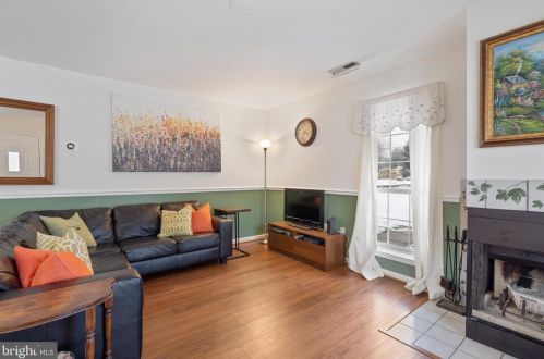 2301 Foxmeadow Cir, Limerick PA 19468-1566 exterior