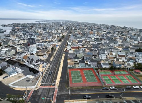 125 Throssell Rd, Lavallette NJ 08735-3230 exterior