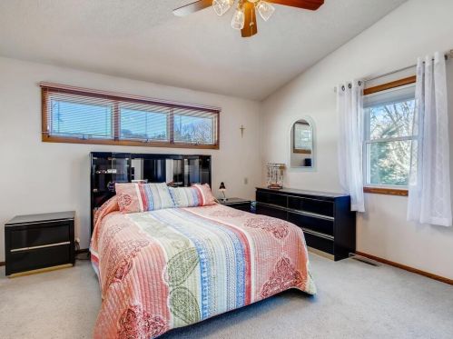 354 18 Ave, South Saint Paul MN 55075-1843 exterior