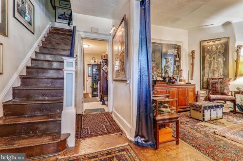 914 Independence Ave, Washington DC 20003-3918 exterior