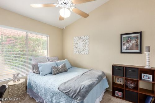 11082 Desert Flower Dr, Tucson AZ 85737-7054 exterior