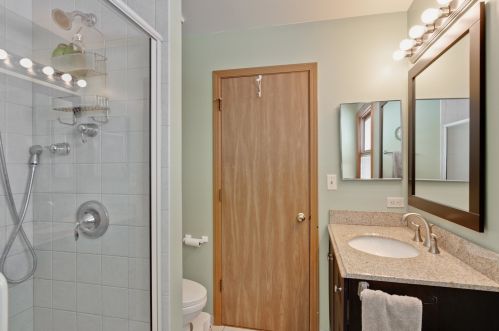 1537 Candlewood Dr, Bull Valley IL 60014-8962 exterior