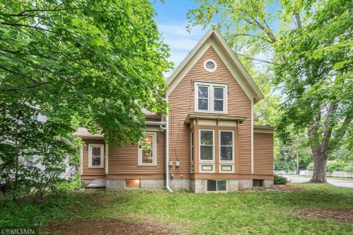 906 4th St, Stillwater, MN 55082-4005