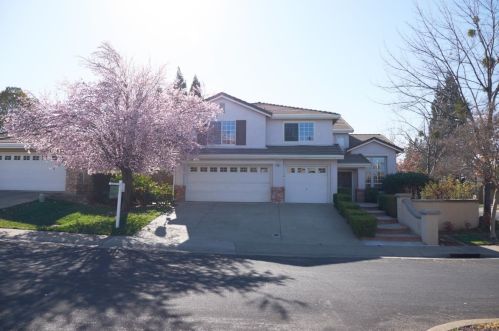 100 John Henry Cir, Folsom, CA 95630-8124