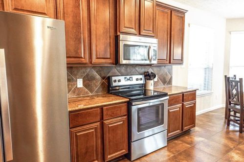 3102 Fitzgerald Dr, Montgomery TX 77356-8950 exterior