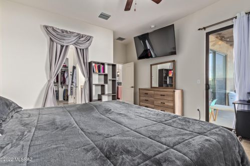 8770 Perry Park Cir, Tucson AZ  85730-1302 exterior