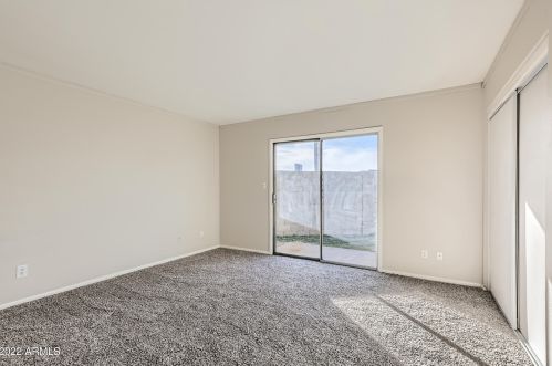 15028 40 Pl, Phoenix AZ 85050-8972 exterior