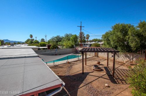 752 Edgewater Dr, Tucson AZ 85704-2412 exterior