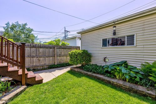 2143 Thomas St, Chicago IL 60651-3248 exterior