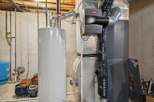 4406 Carmine Ct, Dewitt MI 48820-9183 exterior